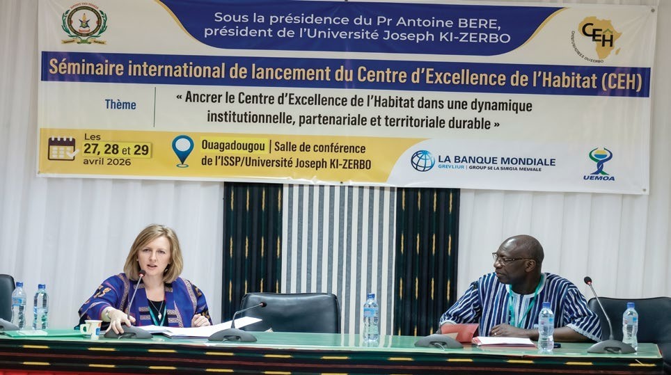 Présidium du panel sur le renforcement des capacités avec Madame Raphaëlle VIGNOL de l'ONU-Habitat